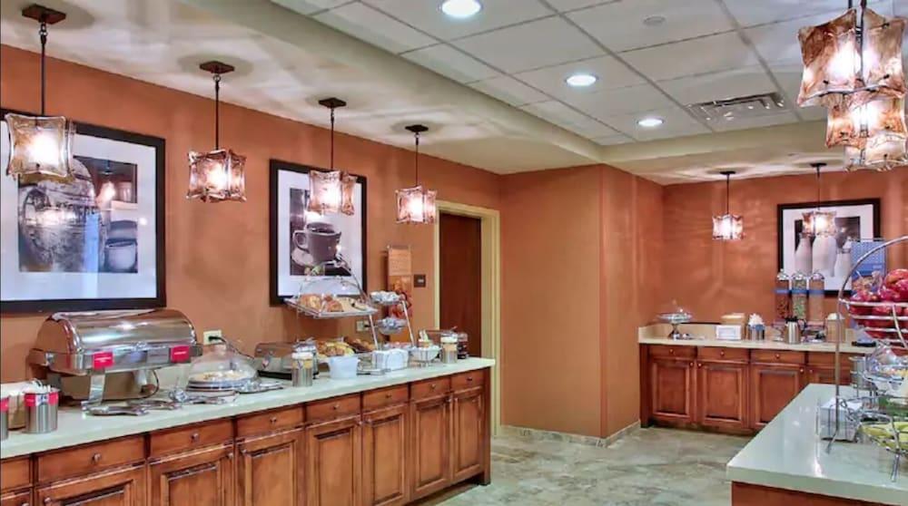 Hampton Inn & Suites Scottsdale At Talking Stick Экстерьер фото